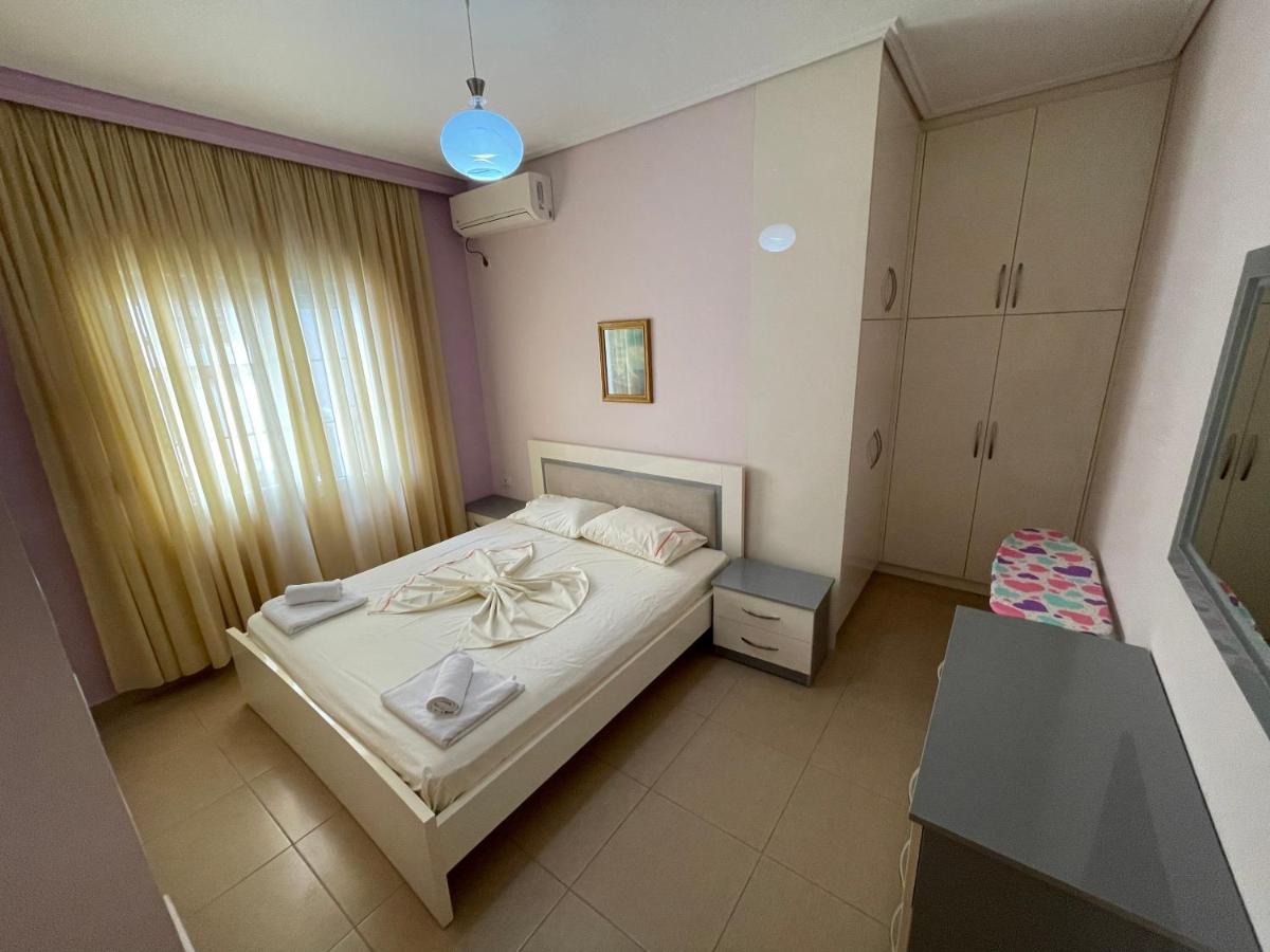 Flower Apartment Sarandë Exteriör bild